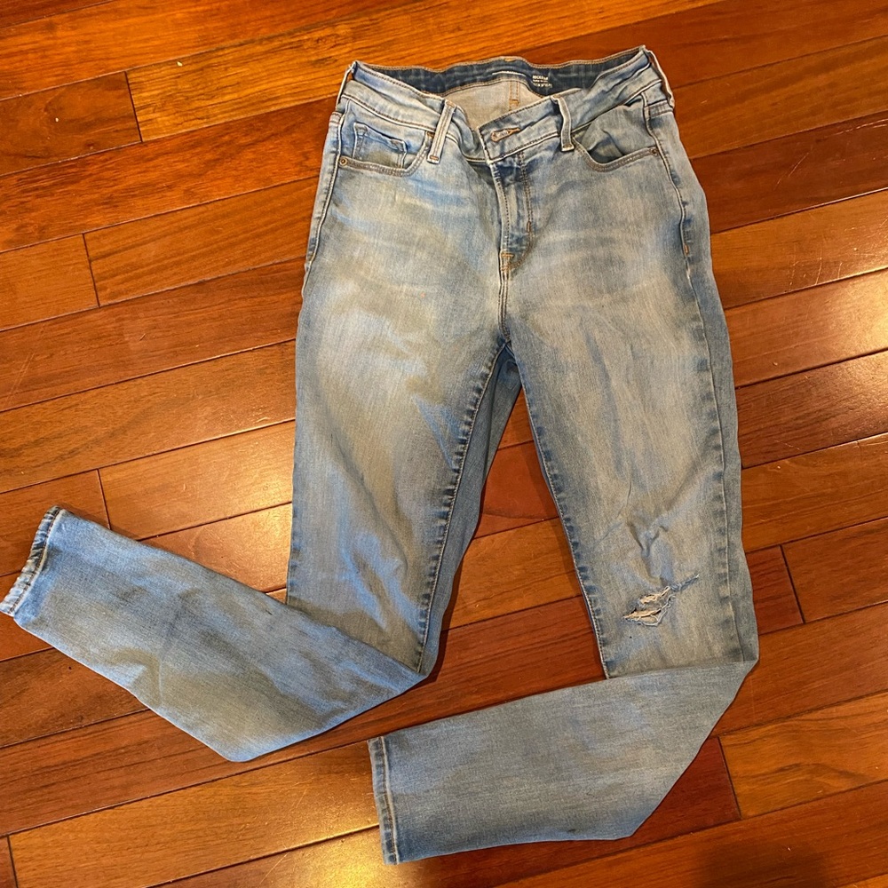 Old Navy Women’s Light Wash Skinny Jeans